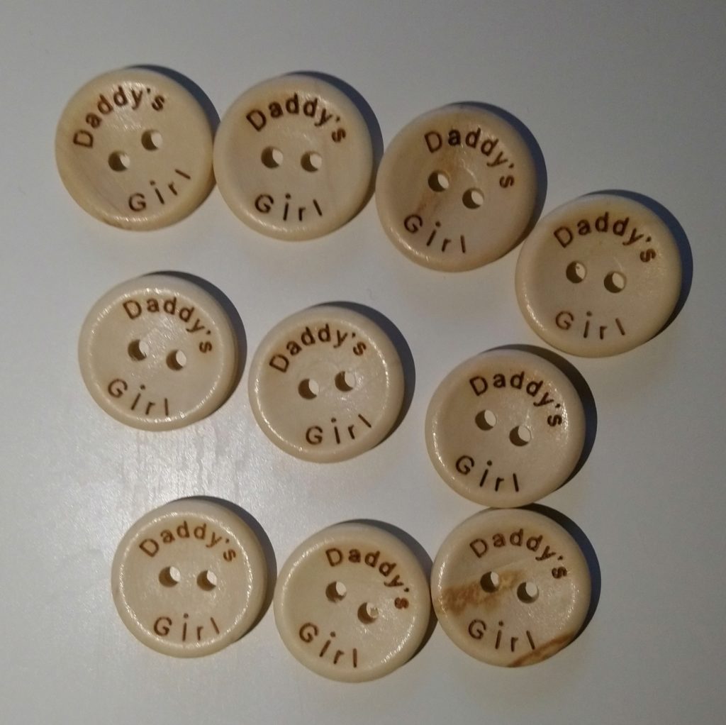 Daddy's Girl Wooden Buttons ⋆ Designed by Donna