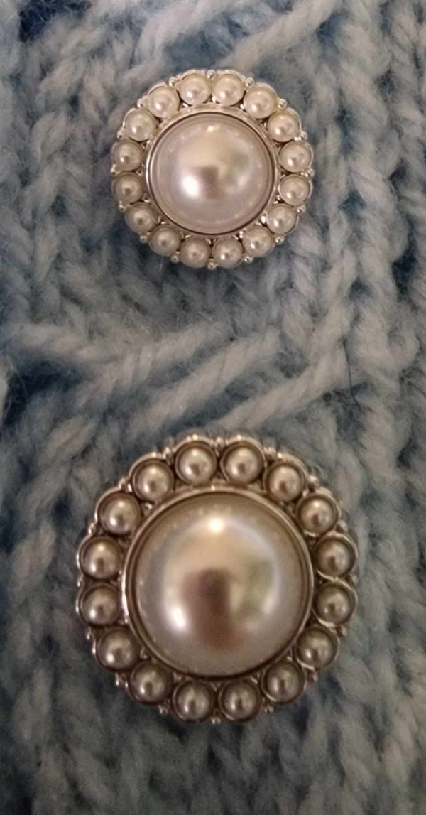 Pearl Buttons - Image 7