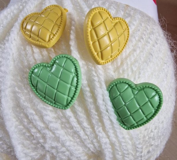 Pillow Heart 18mm Buttons - Image 7